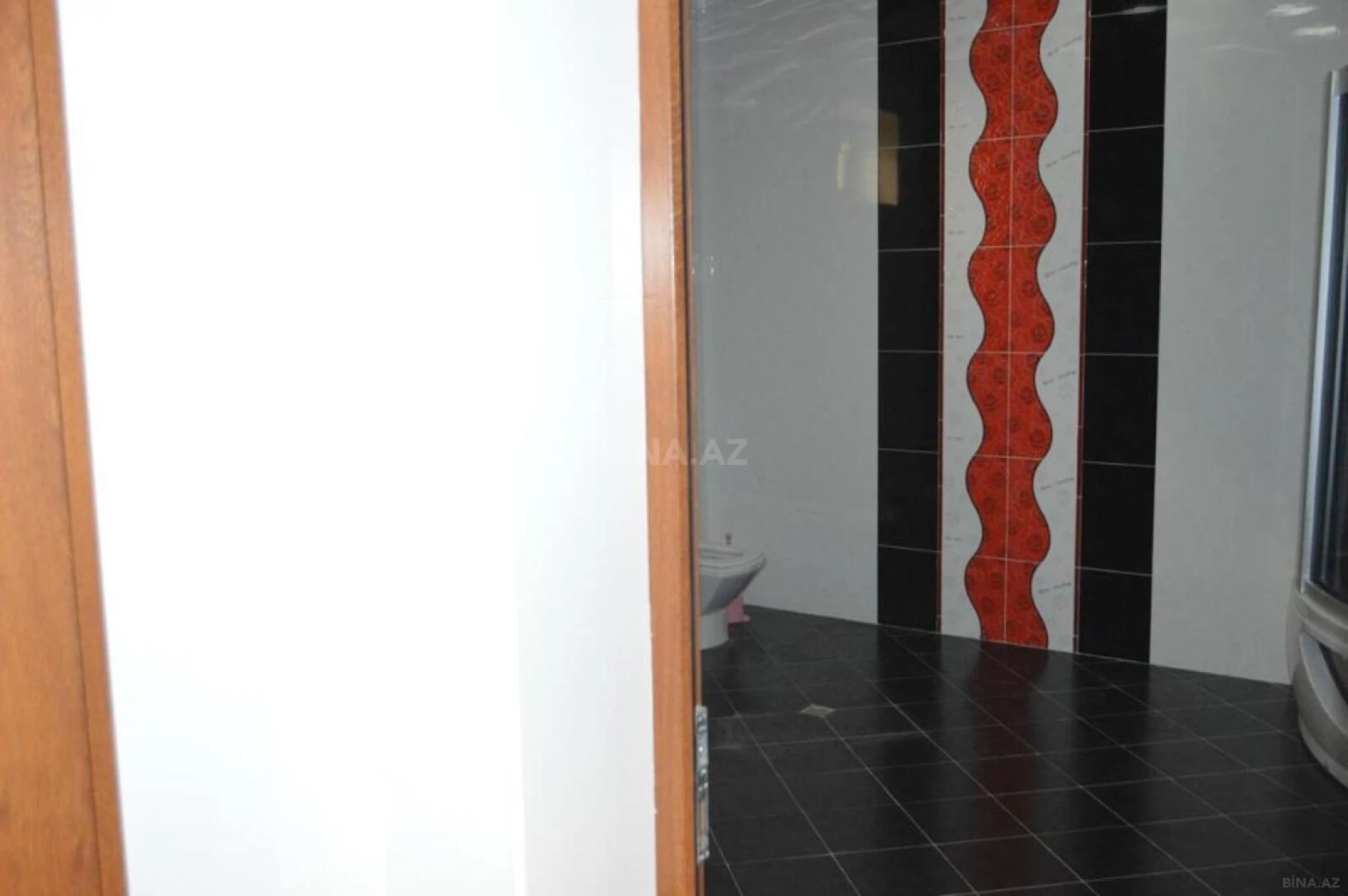 Satılır 7 otaqlı həyət evi 600 m²