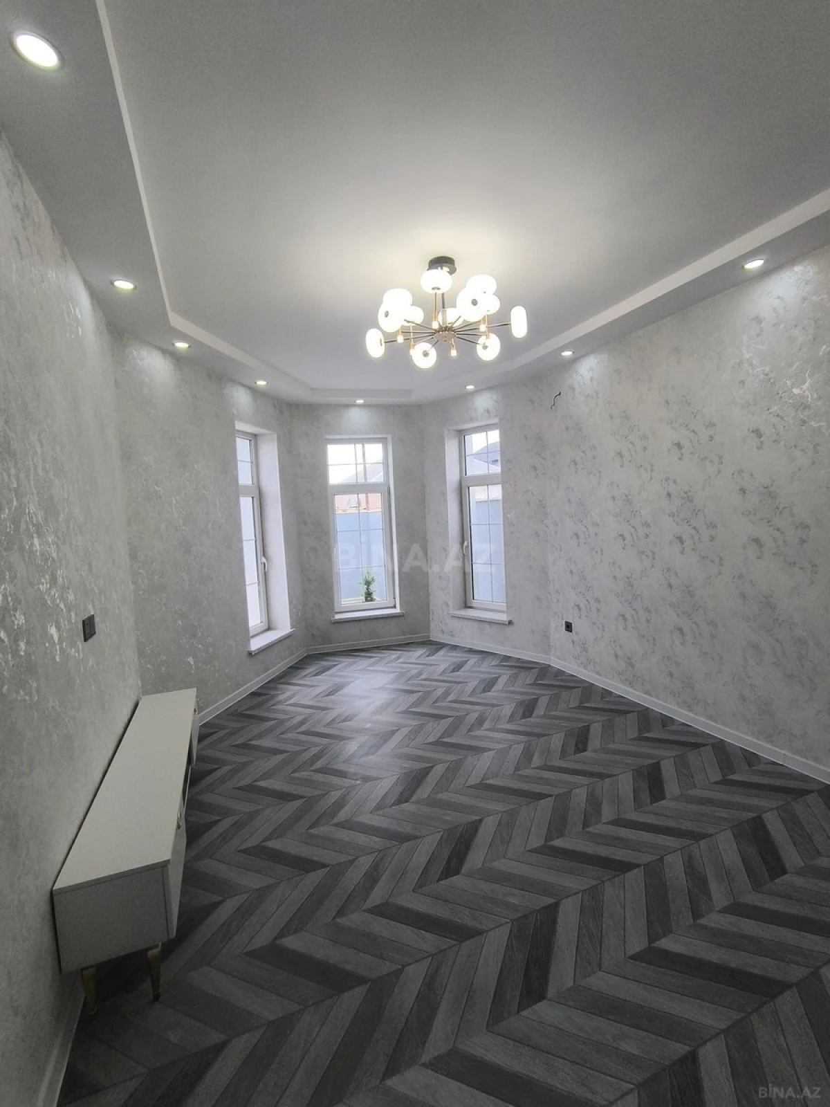 Satılır 4 otaqlı həyət evi 115 m²