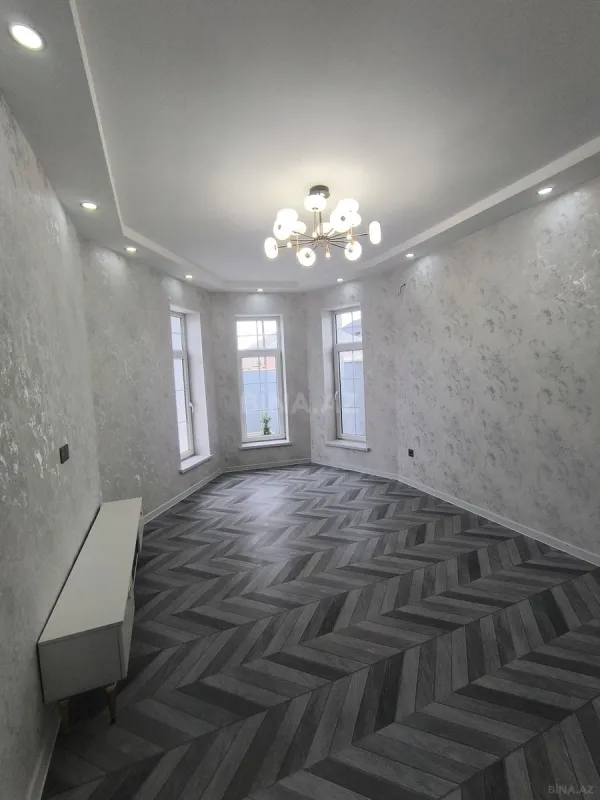 Satılır 4 otaqlı həyət evi 115 m²