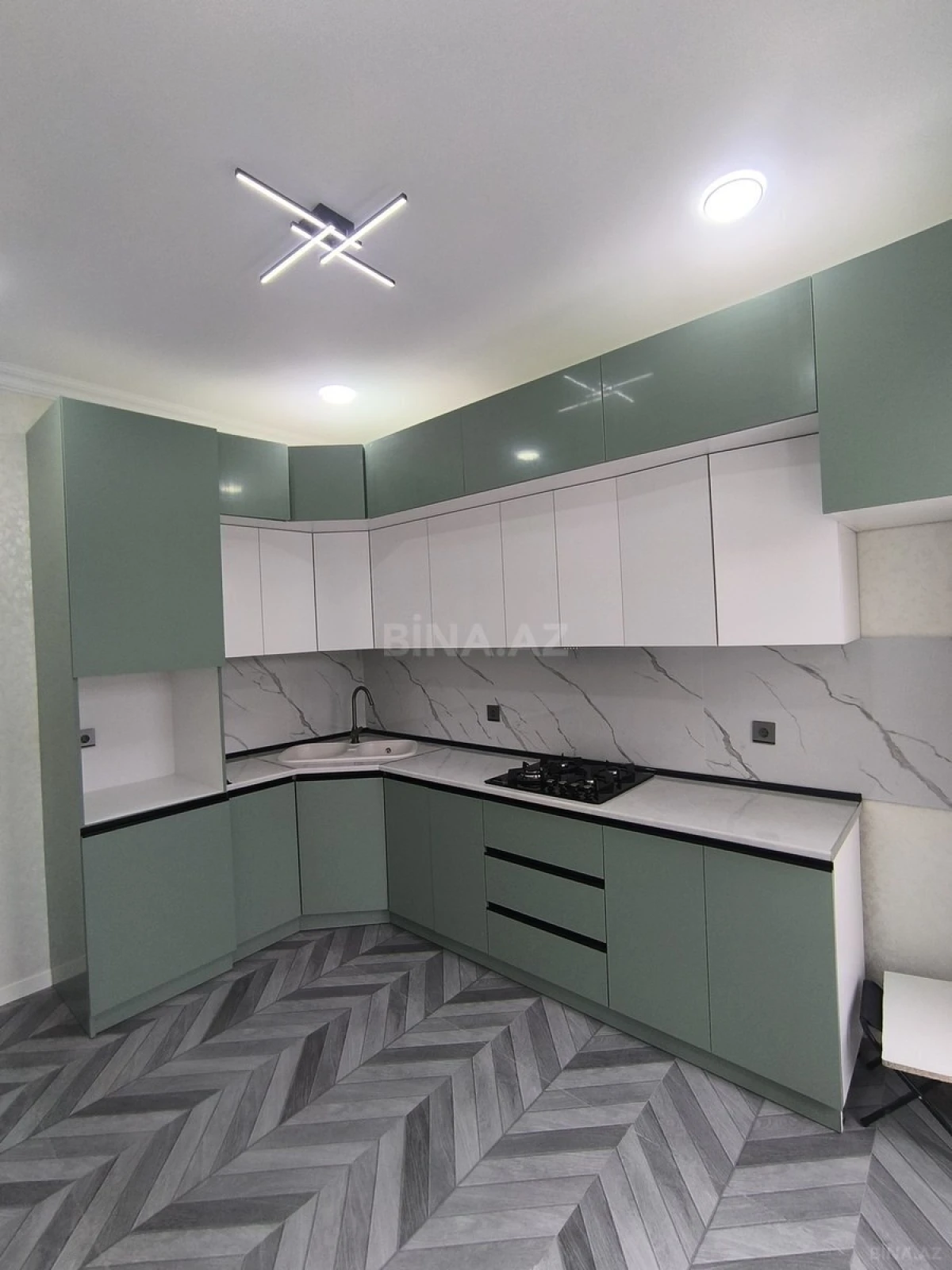 Satılır 4 otaqlı həyət evi 115 m²