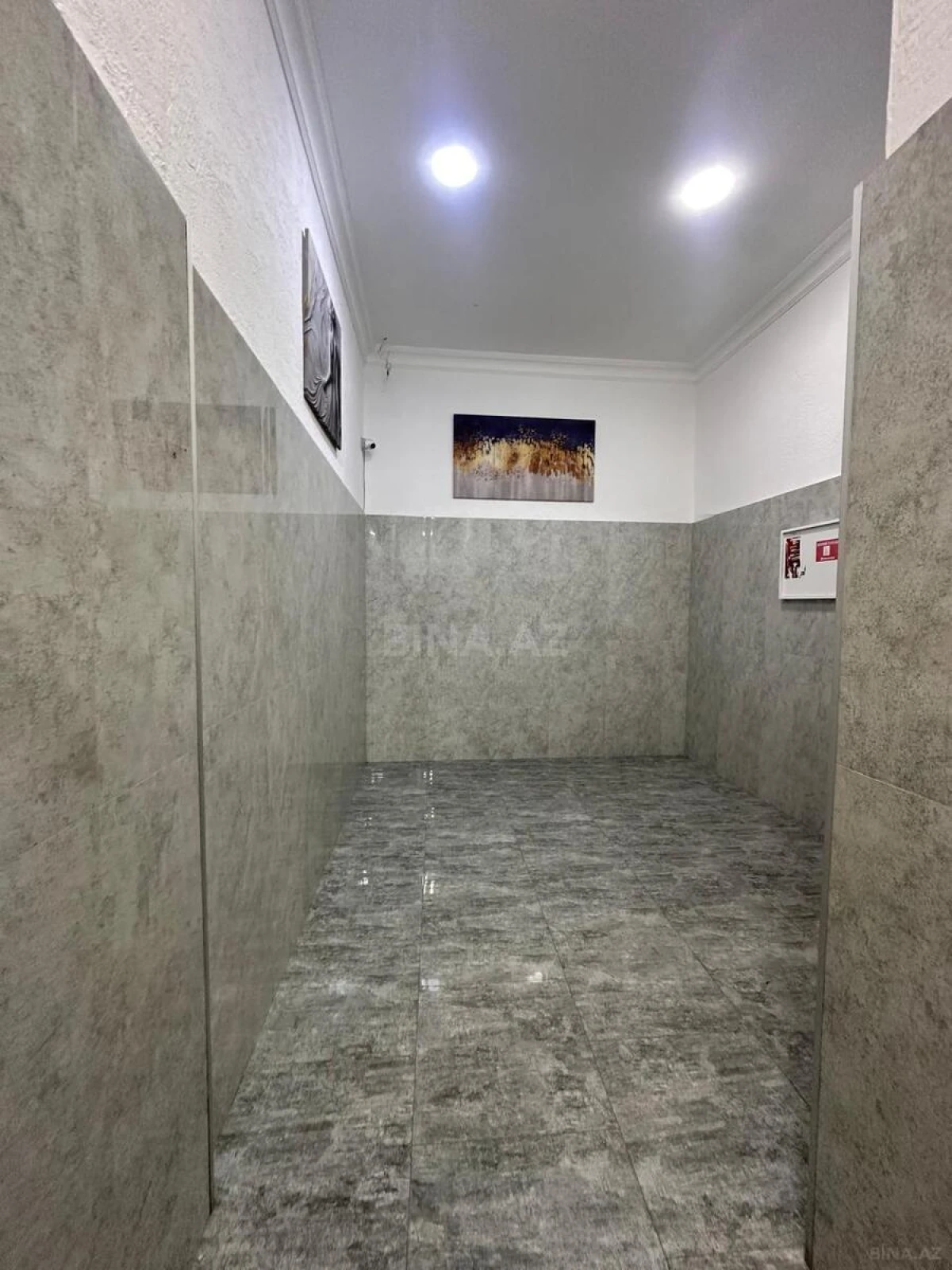 Satılır 3 otaqlı mənzil 110 m²