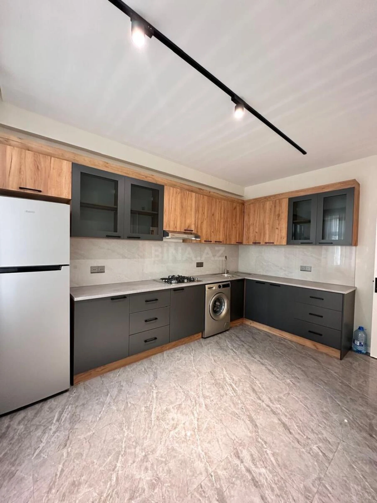 Satılır 3 otaqlı mənzil 110 m²