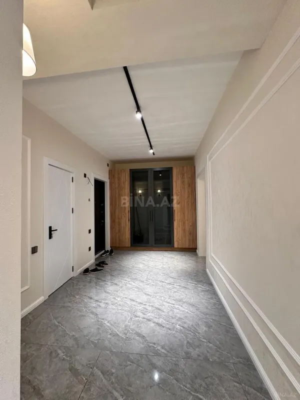 Satılır 3 otaqlı mənzil 110 m²