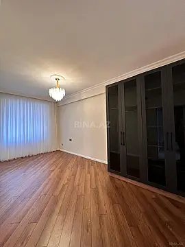 Satılır 3 otaqlı mənzil 110 m²