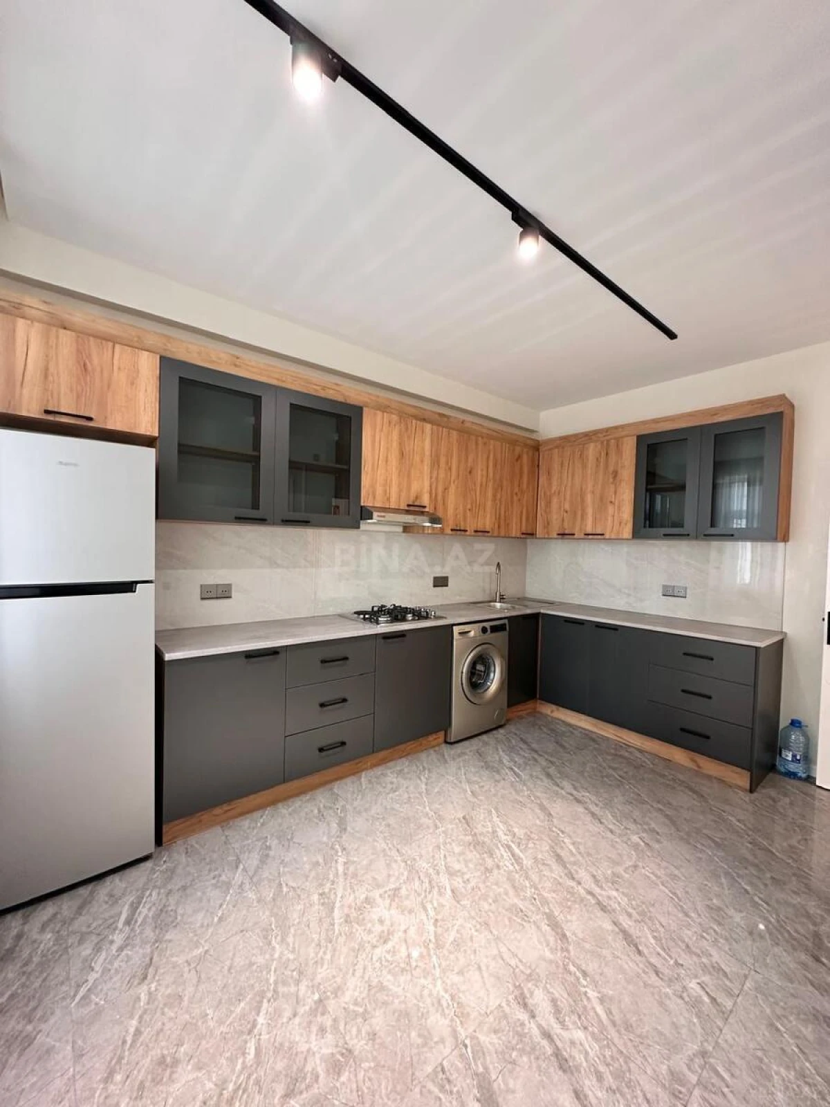 Satılır 3 otaqlı mənzil 110 m²