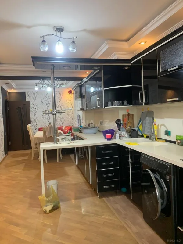 Kirayə verilir 3 otaqlı mənzil 135 m²