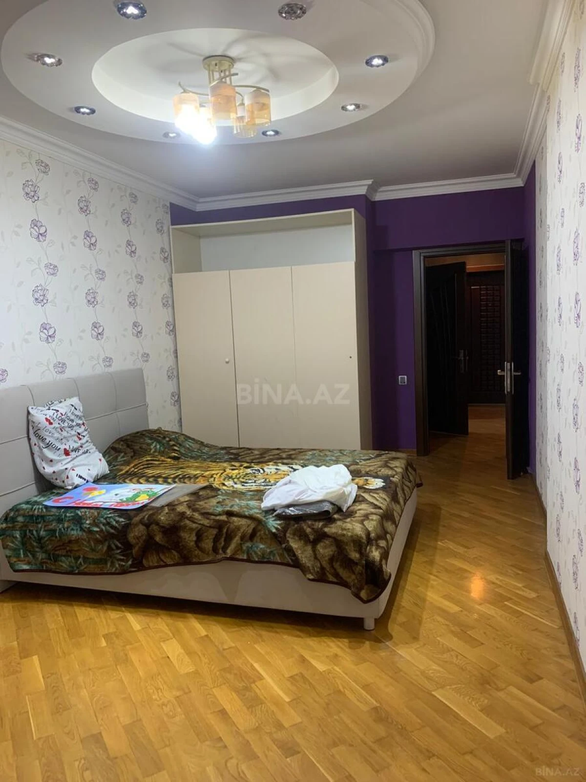 Kirayə verilir 3 otaqlı mənzil 135 m²
