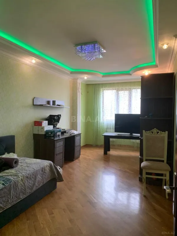 Kirayə verilir 3 otaqlı mənzil 135 m²