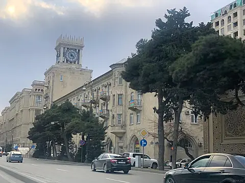 Kirayə verilir 3 otaqlı mənzil 135 m² — Bakı, Nərimanov 3 otaq 135.00 m²