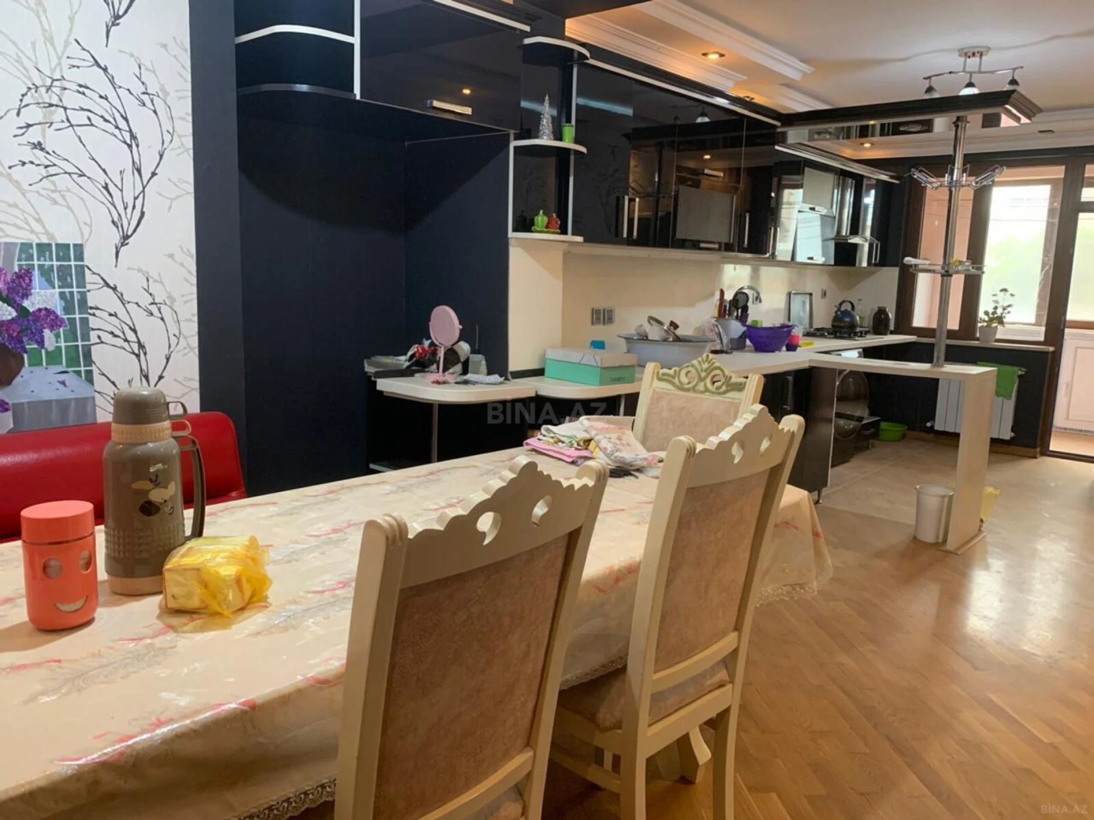 Kirayə verilir 3 otaqlı mənzil 135 m²