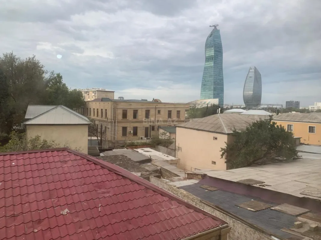 Kirayə verilir 3 otaqlı mənzil 135 m²