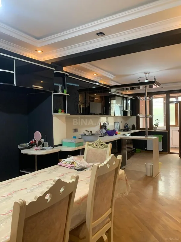 Kirayə verilir 3 otaqlı mənzil 135 m²