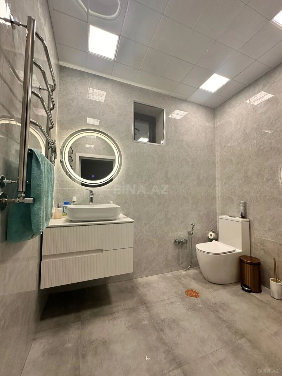 Satılır 5 otaqlı həyət evi 172 m²