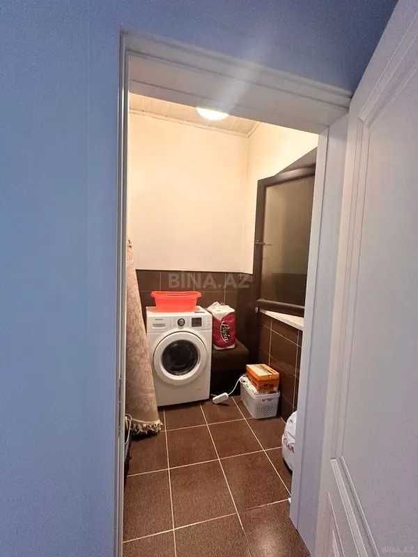 Satılır 5 otaqlı həyət evi 172 m²