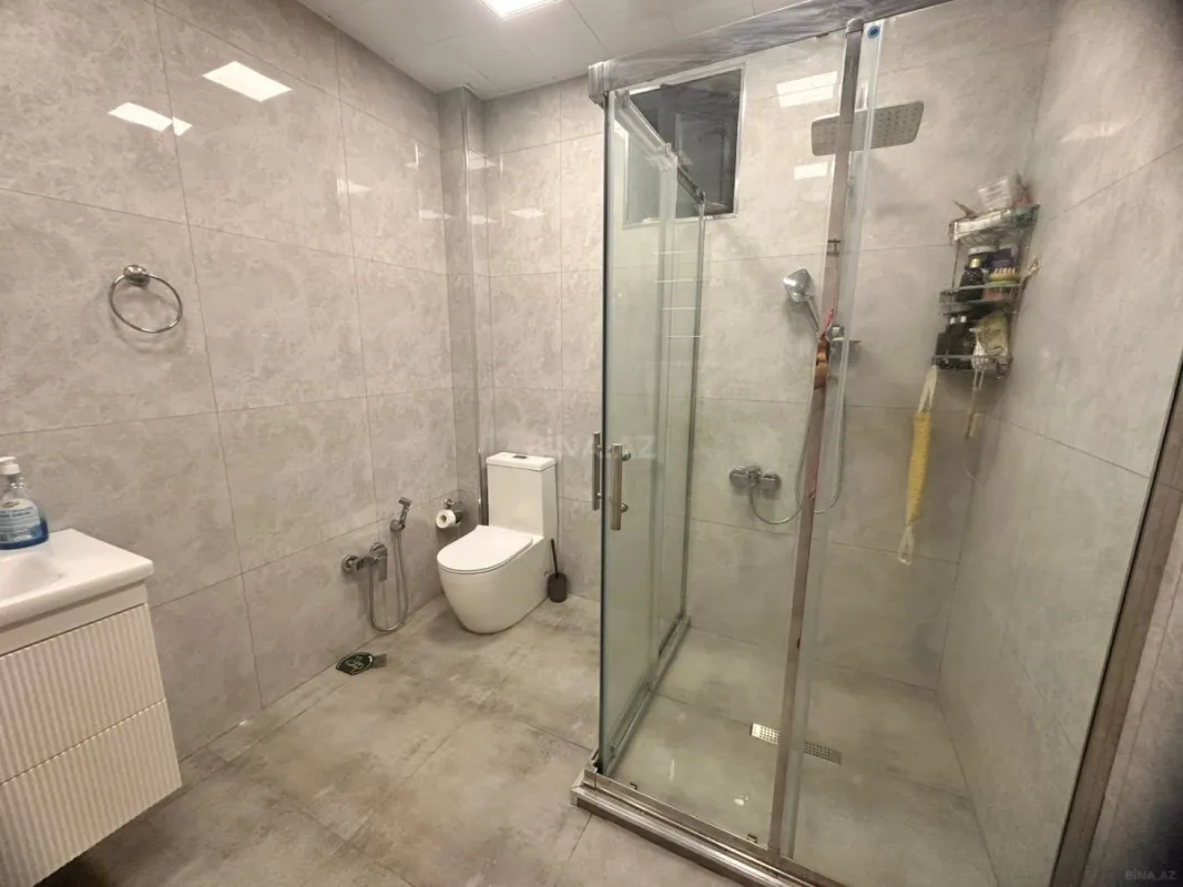 Satılır 5 otaqlı həyət evi 172 m²