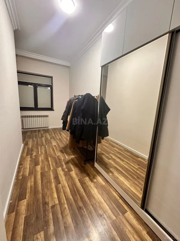 Satılır 5 otaqlı həyət evi 172 m²