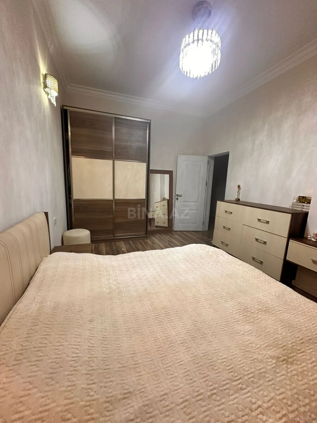 Satılır 5 otaqlı həyət evi 172 m²