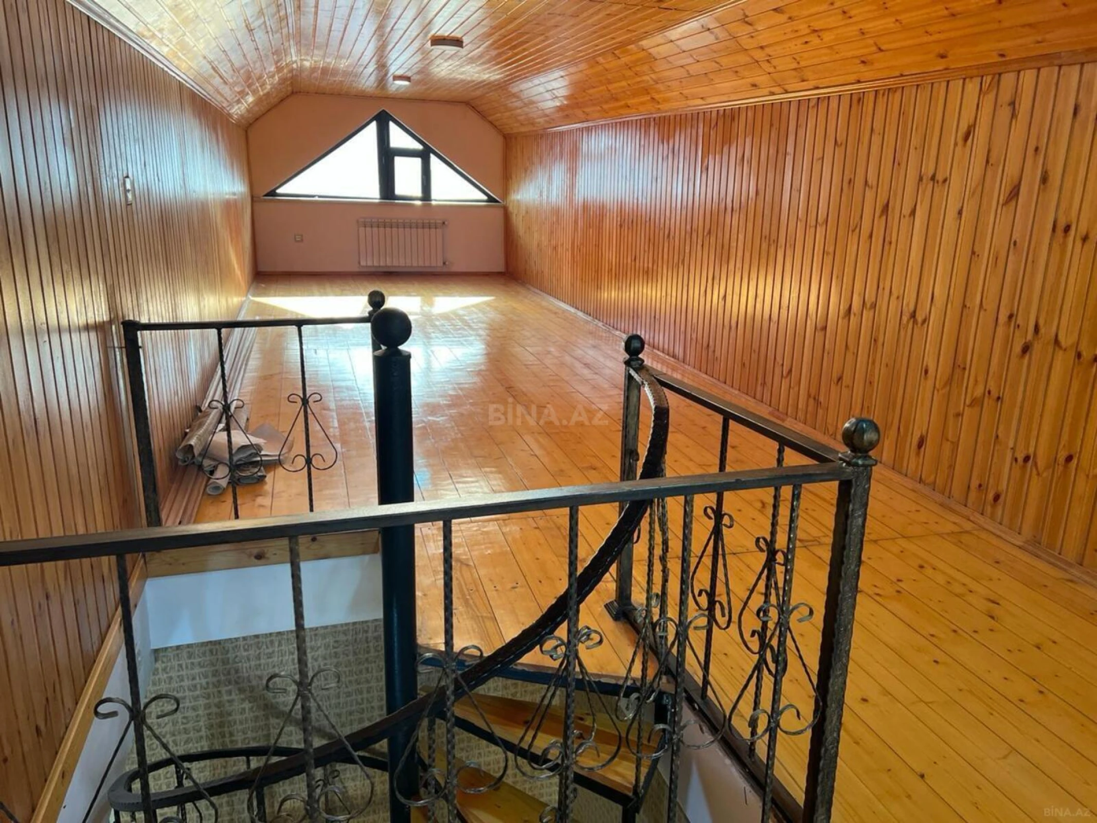 Satılır 5 otaqlı həyət evi 172 m²