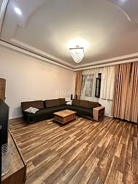 Satılır 5 otaqlı həyət evi 172 m²