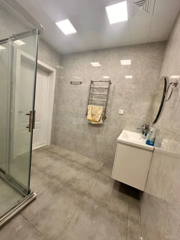 Satılır 5 otaqlı həyət evi 172 m²