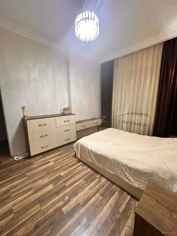 Satılır 5 otaqlı həyət evi 172 m²