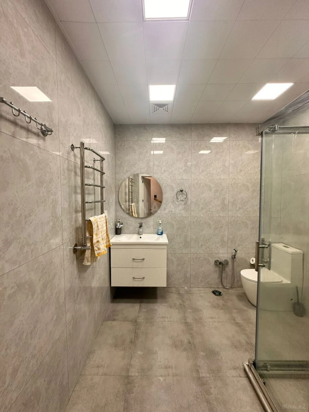 Satılır 5 otaqlı həyət evi 172 m²