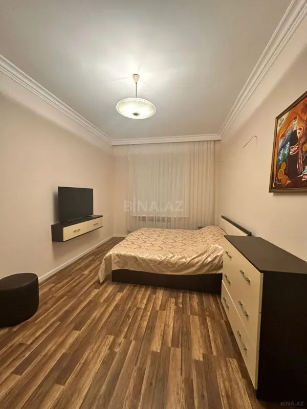 Satılır 5 otaqlı həyət evi 172 m²