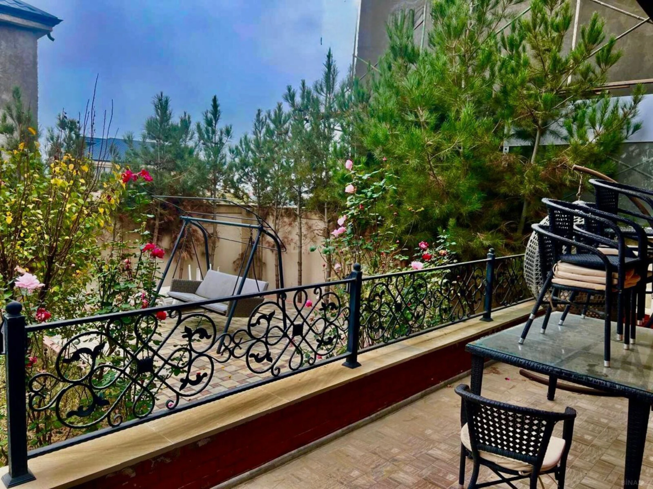 Satılır 4 otaqlı həyət evi 166 m²