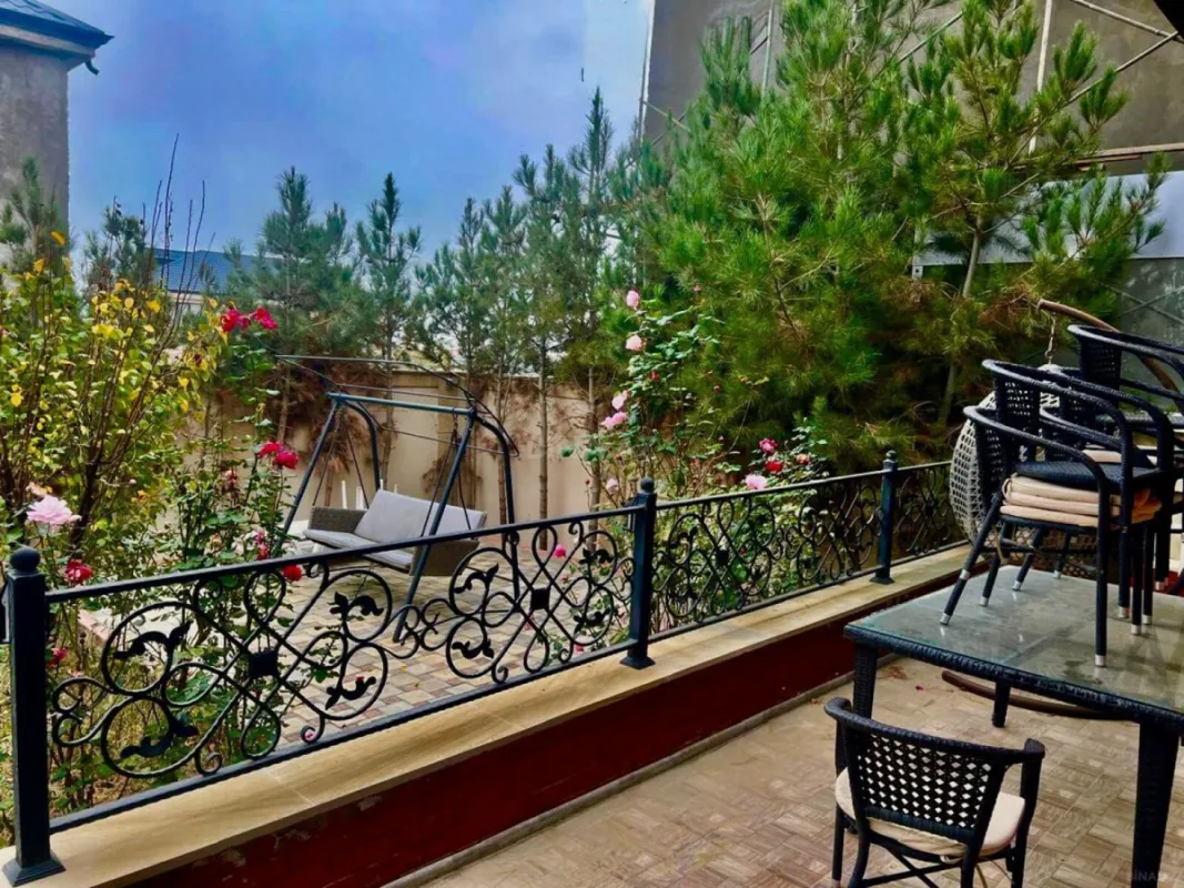 Satılır 4 otaqlı həyət evi 166 m²