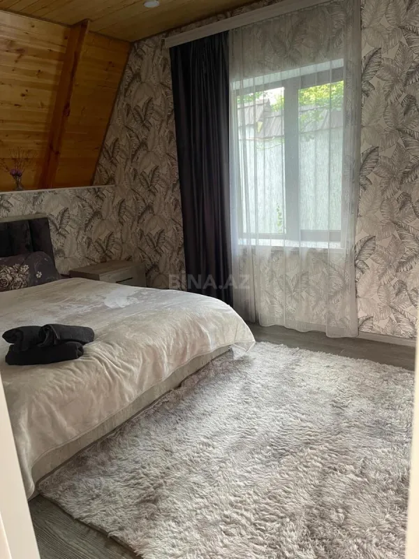 Satılır 5 otaqlı həyət evi 130 m²