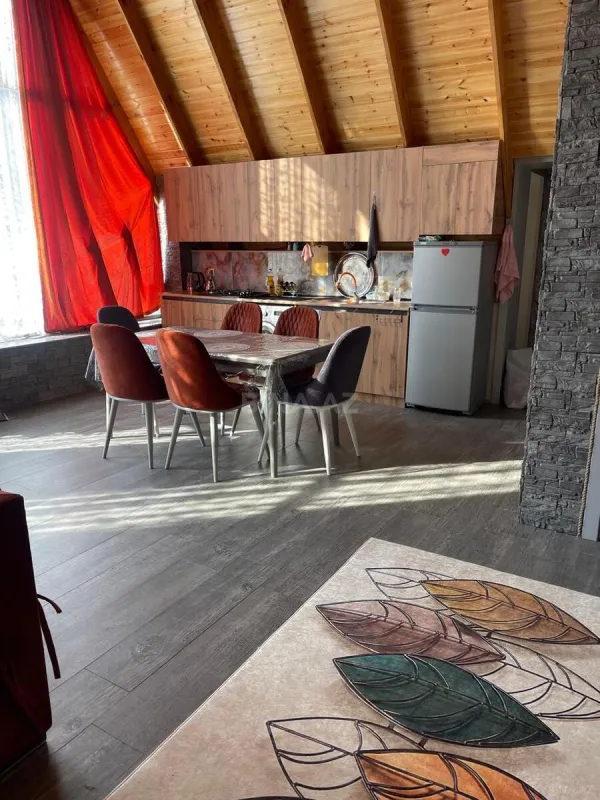 Satılır 5 otaqlı həyət evi 130 m²