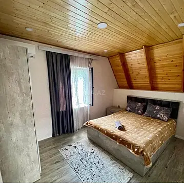 Satılır 5 otaqlı həyət evi 130 m²