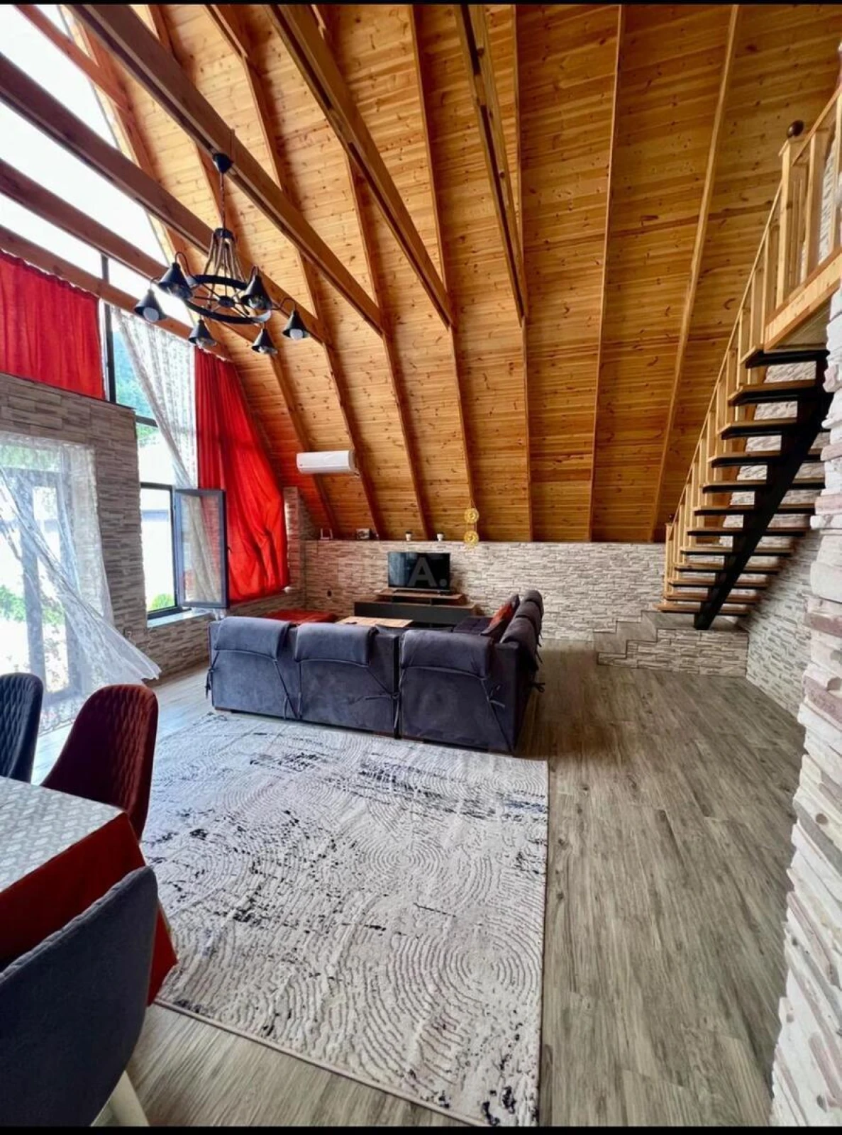 Satılır 5 otaqlı həyət evi 130 m²