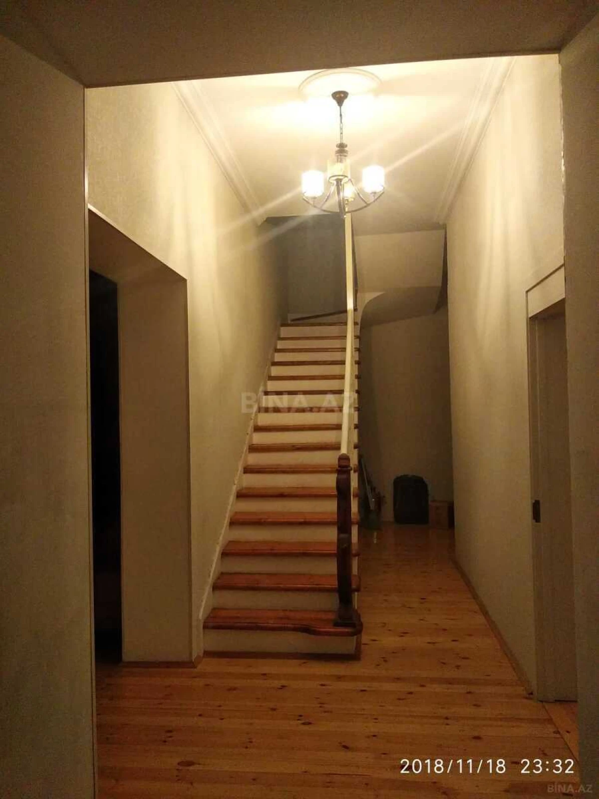 Satılır 6 otaqlı həyət evi 270 m²