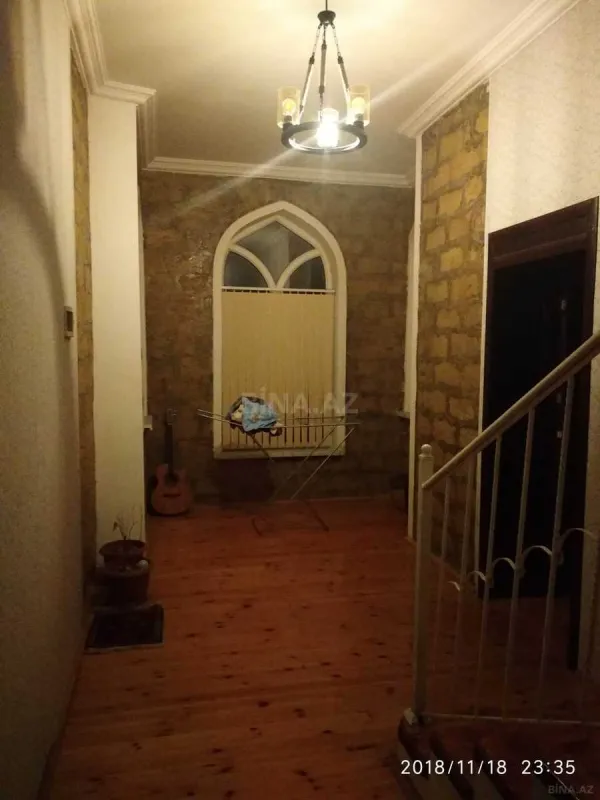 Satılır 6 otaqlı həyət evi 270 m²