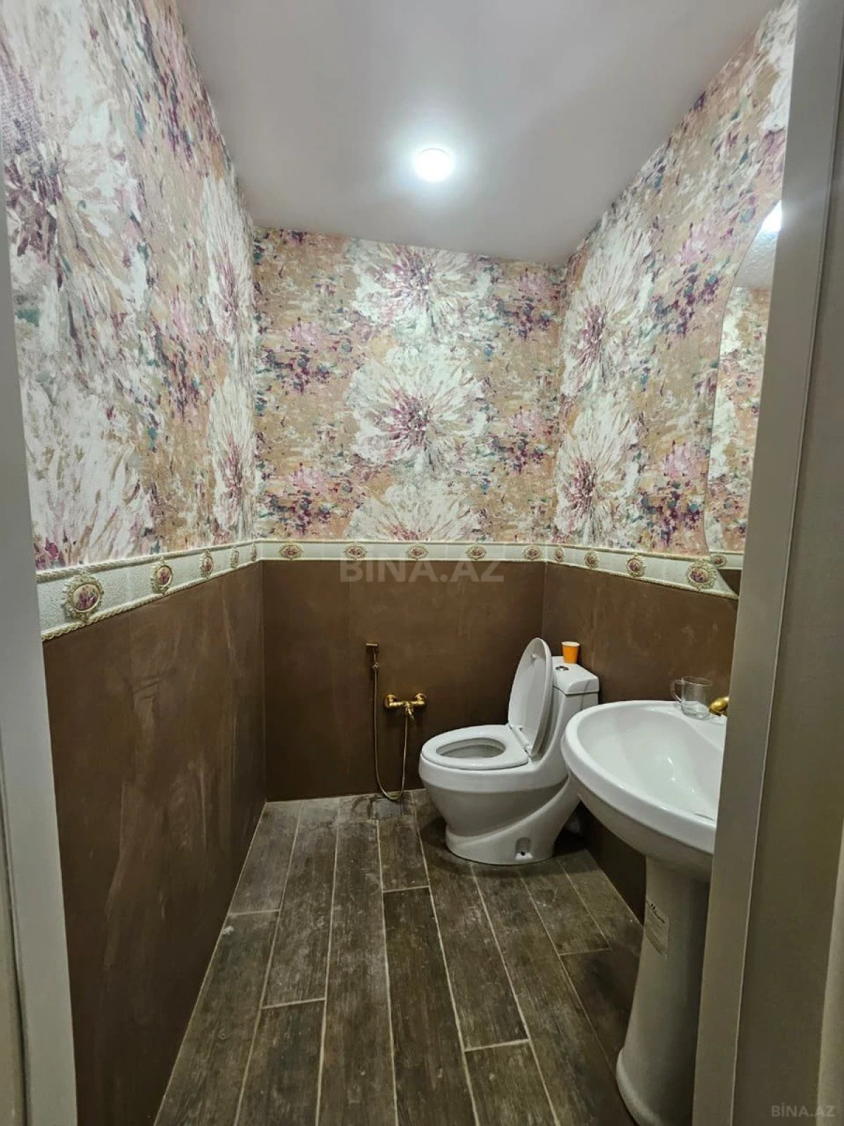 Satılır 5 otaqlı həyət evi 220 m²