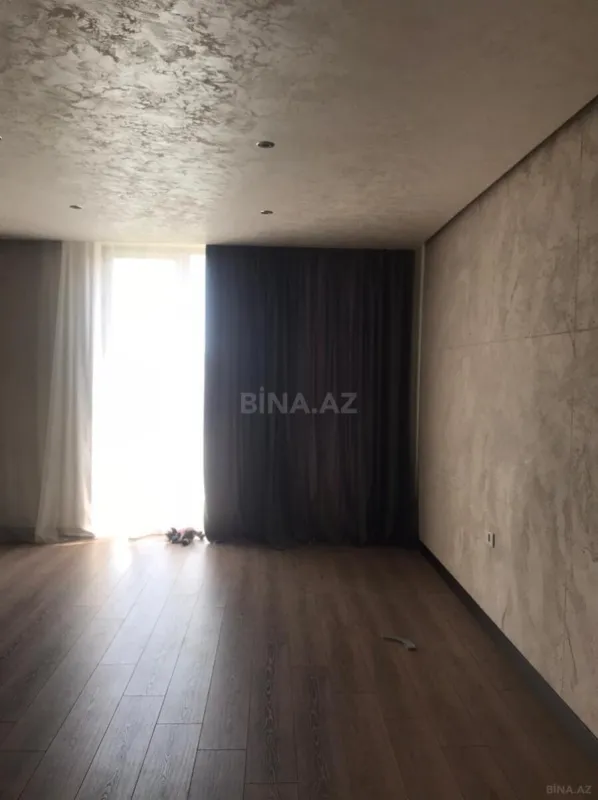 Satılır 6 otaqlı həyət evi 360 m²