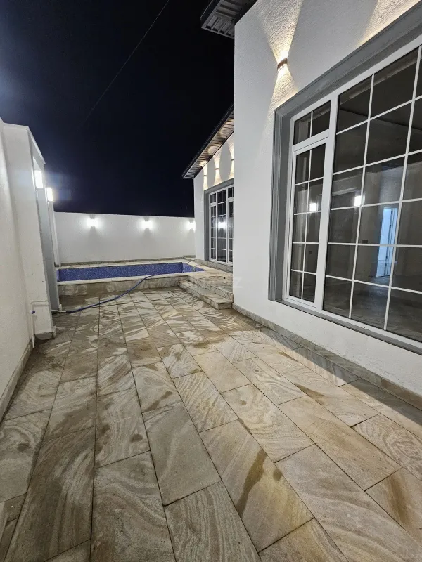 Satılır 4 otaqlı həyət evi 140 m²
