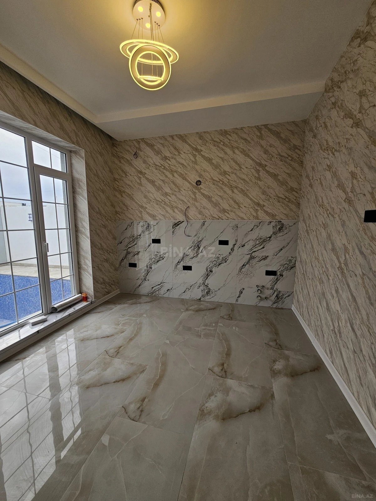 Satılır 4 otaqlı həyət evi 140 m²