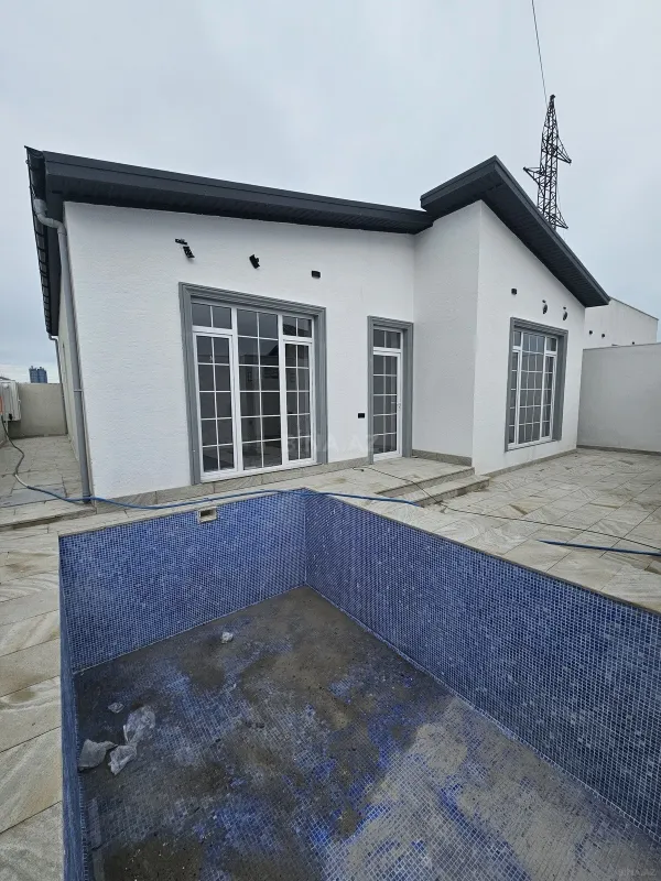 Satılır 4 otaqlı həyət evi 140 m²