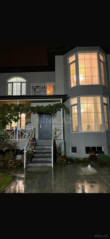 Satılır 7 otaqlı həyət evi 250 m²