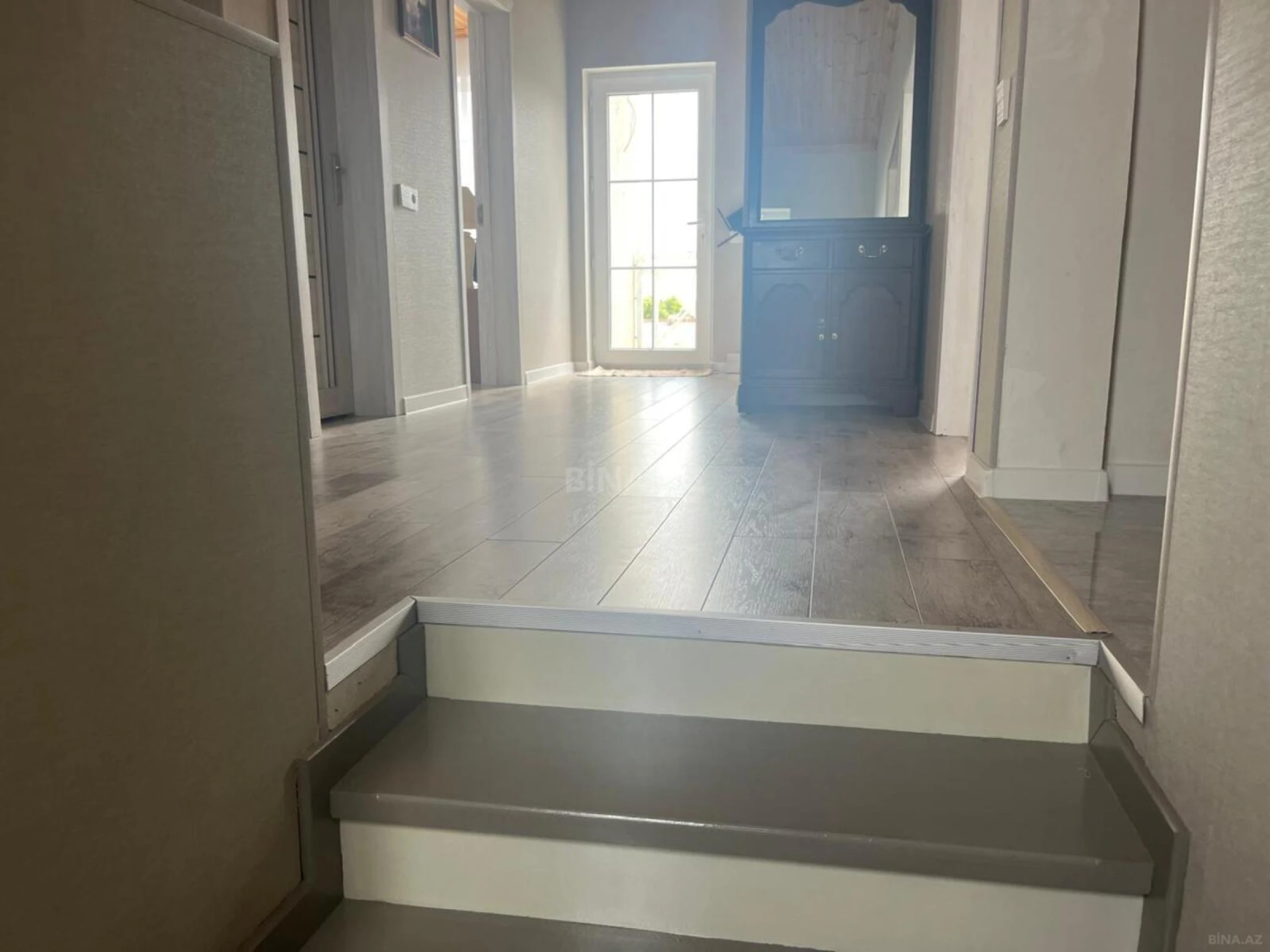 Satılır 7 otaqlı həyət evi 250 m²