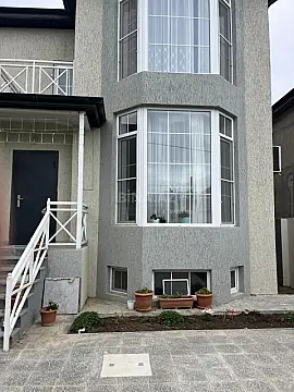 Satılır 7 otaqlı həyət evi 250 m²