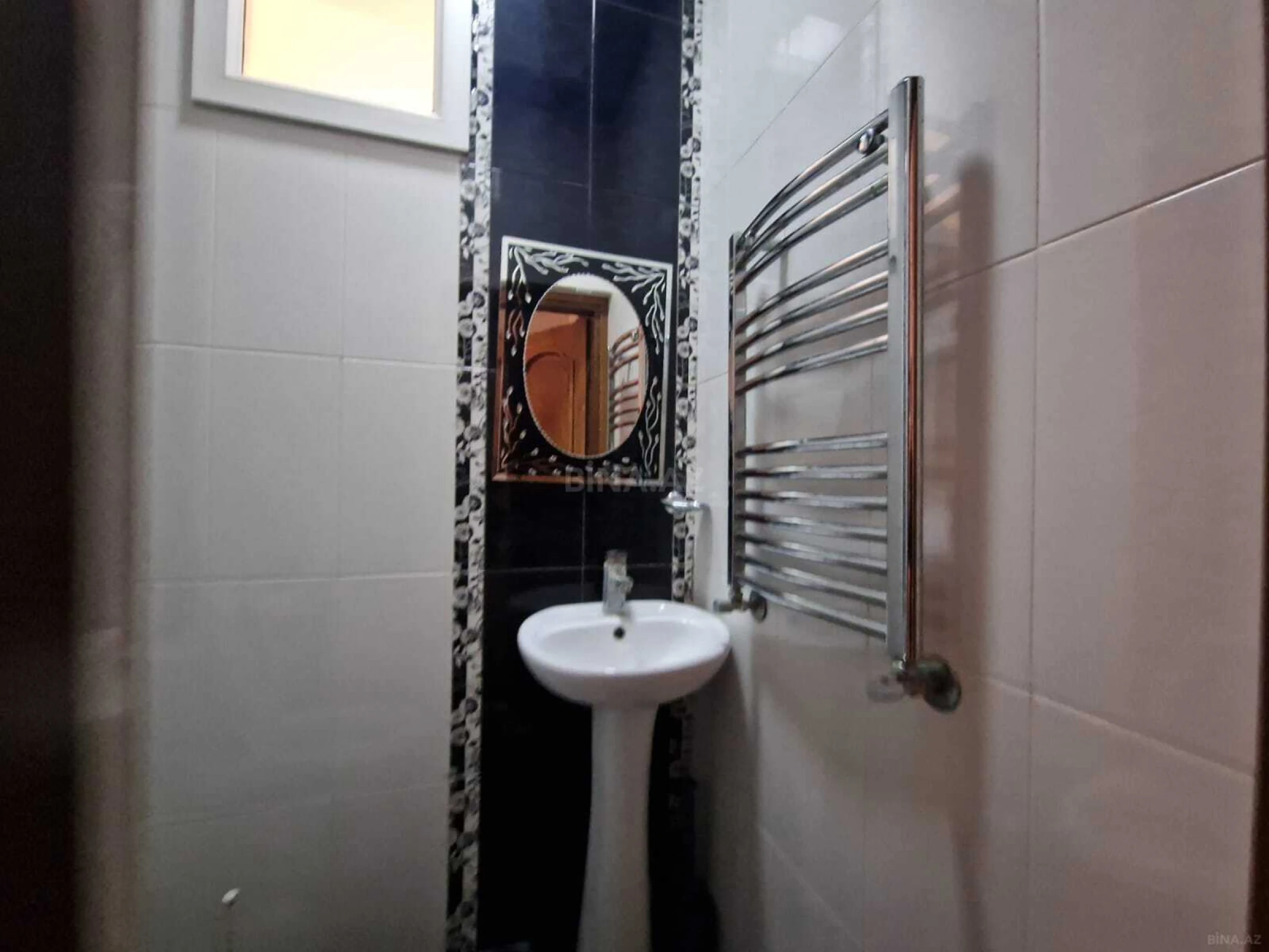 Satılır 5 otaqlı həyət evi 214 m²