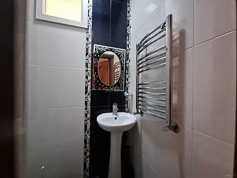 Satılır 5 otaqlı həyət evi 214 m²