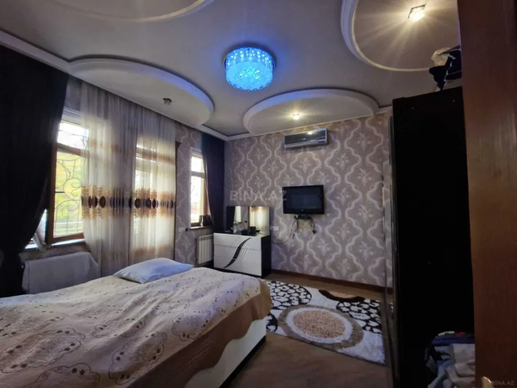 Satılır 5 otaqlı həyət evi 214 m²