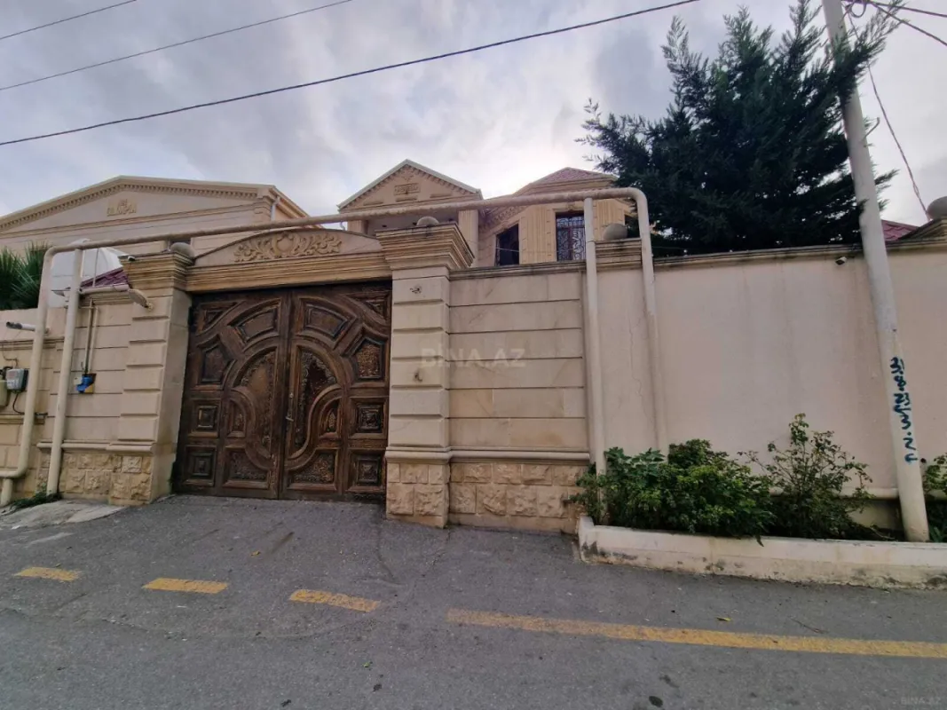 Satılır 5 otaqlı həyət evi 214 m²