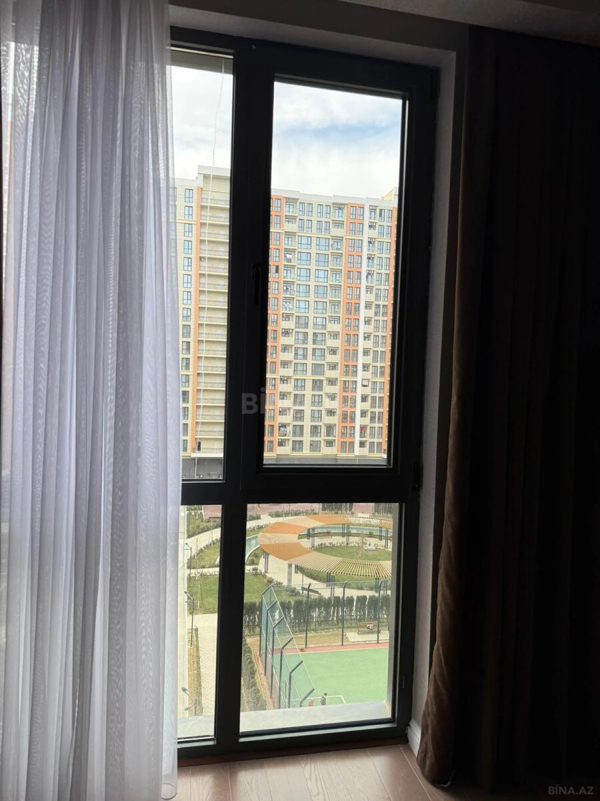 Satılır 3 otaqlı mənzil 83 m²