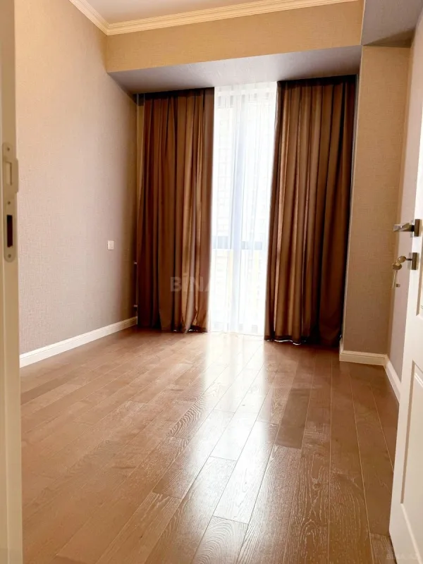 Satılır 3 otaqlı mənzil 83 m²