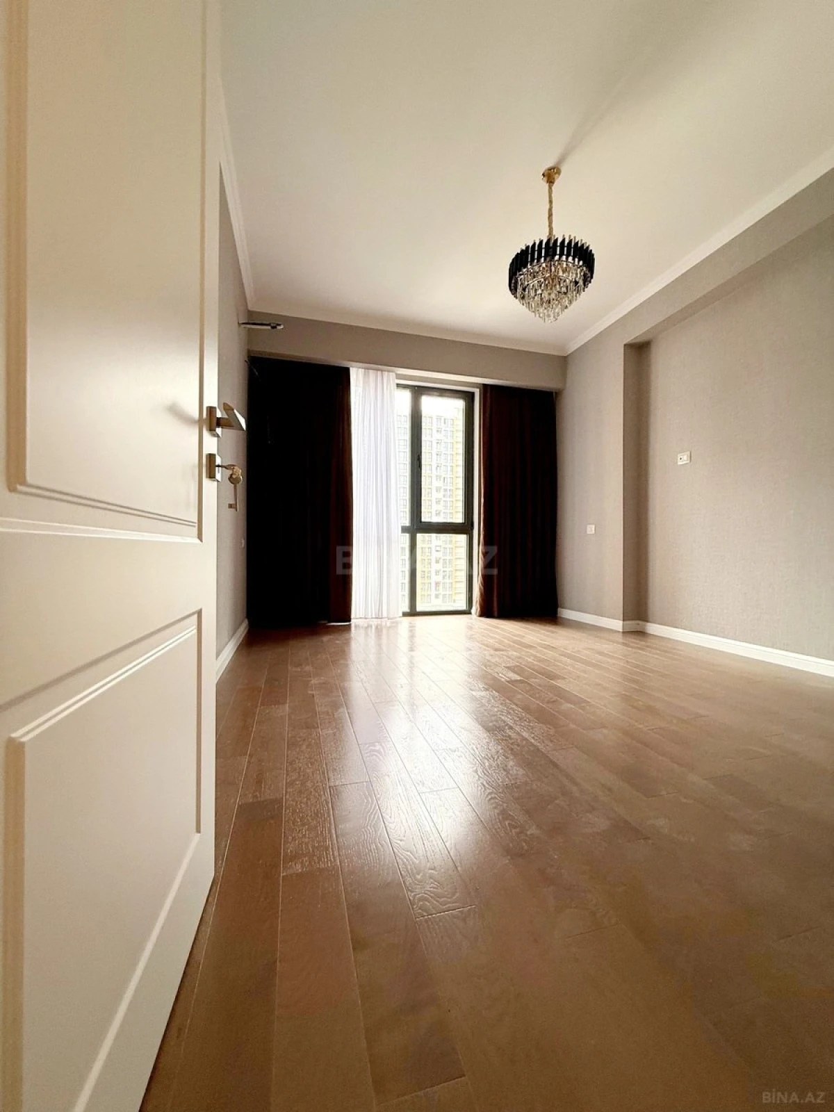 Satılır 3 otaqlı mənzil 83 m²